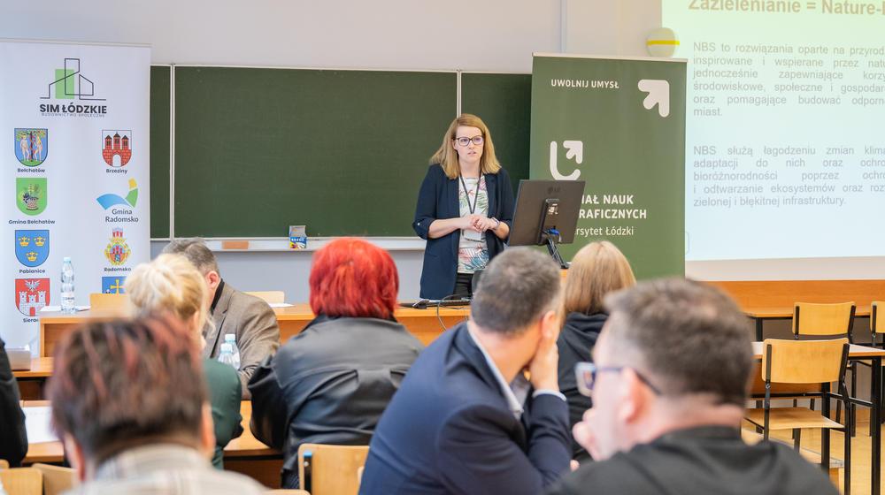 Participants of the Policy Lab gathered in the workshop room in Lodz